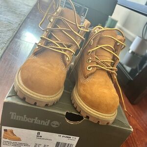 Wheat Nubuck toddler timberland 8c.